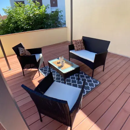 Studio Climatise Et Grande Terrasse Tarbes Centre Exterior photo