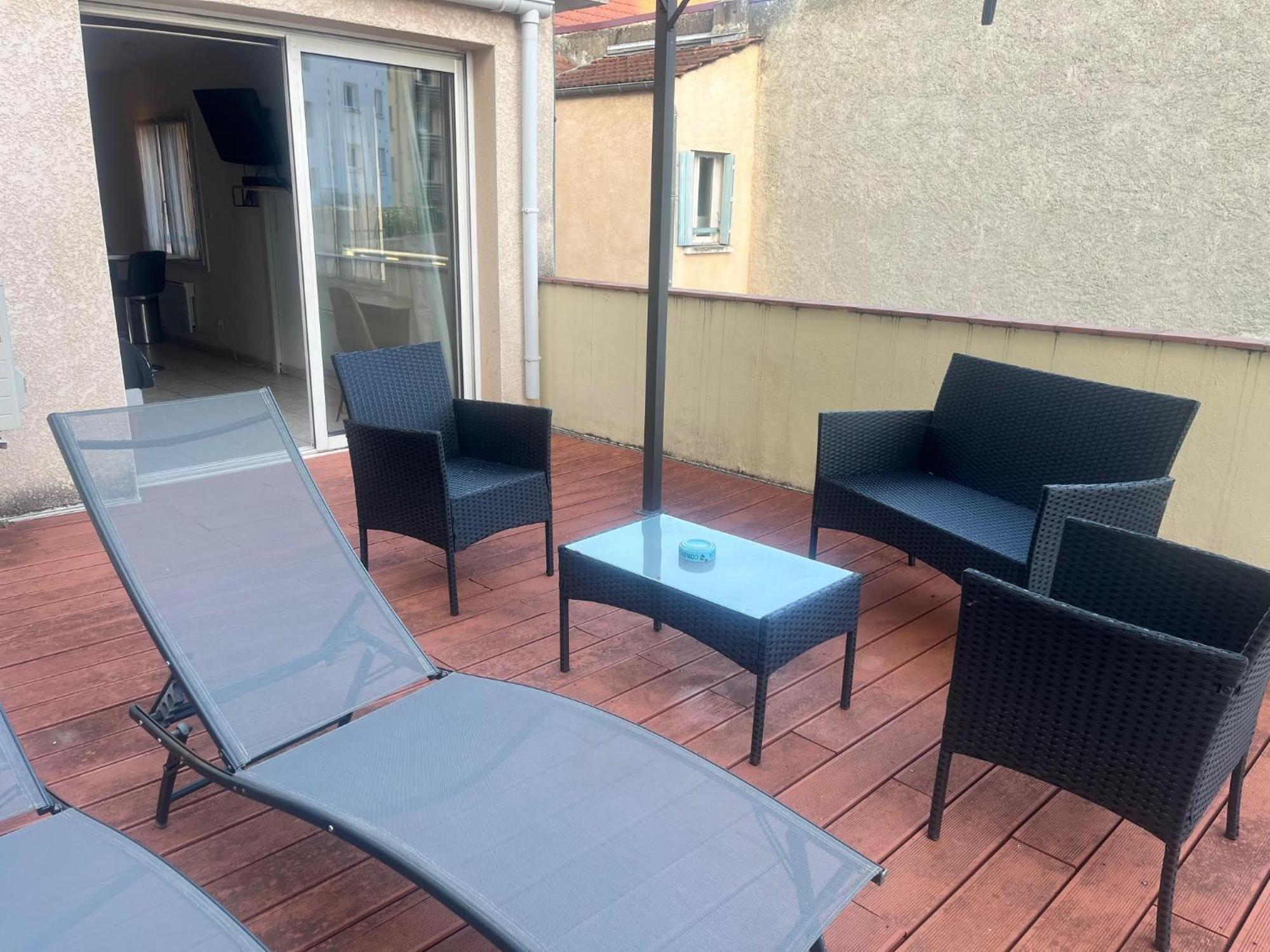 Climatise Et Grande Terrasse Centre *